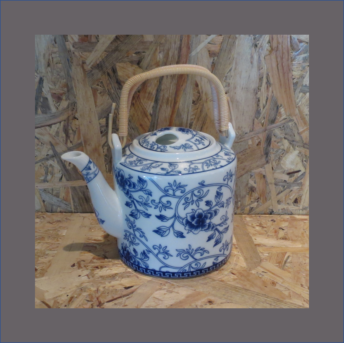 blue-china-tea-pot